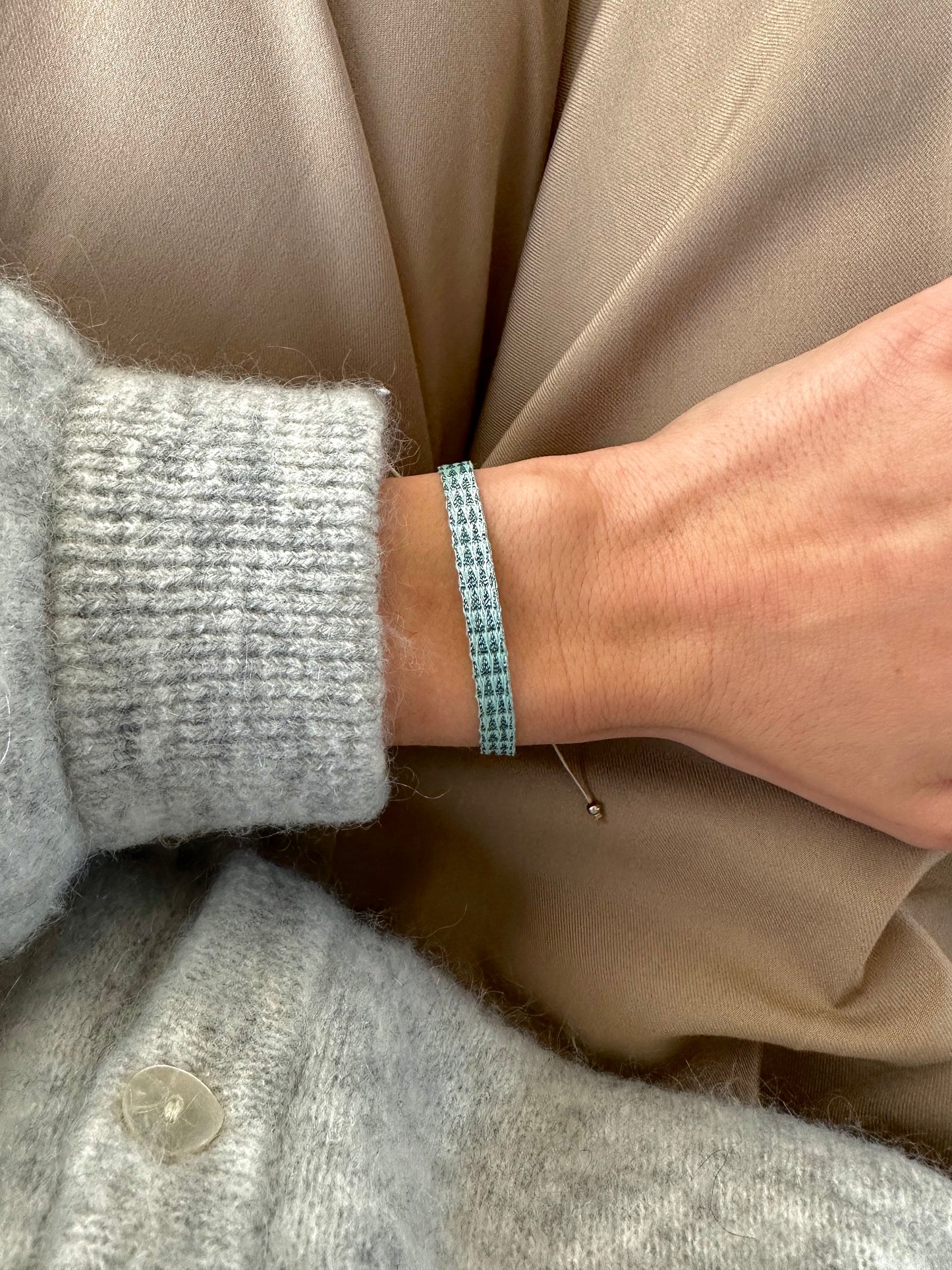 Luca bracelet (light blue)