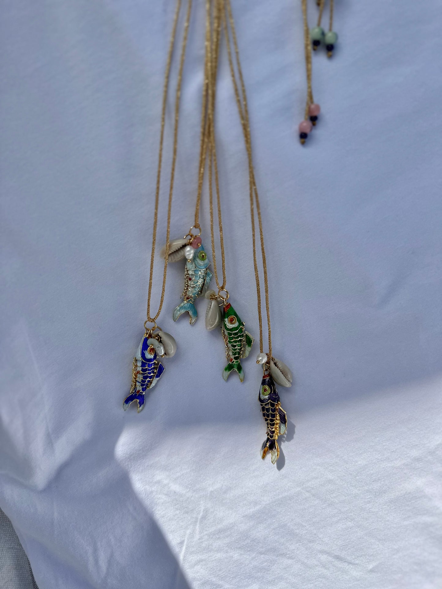 Doris necklace (dark blue)